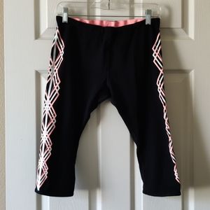 Lorna Jane crop pants